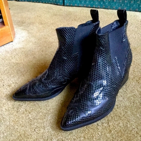 Dolls Kill Lightning Boots - Picture 3 of 7